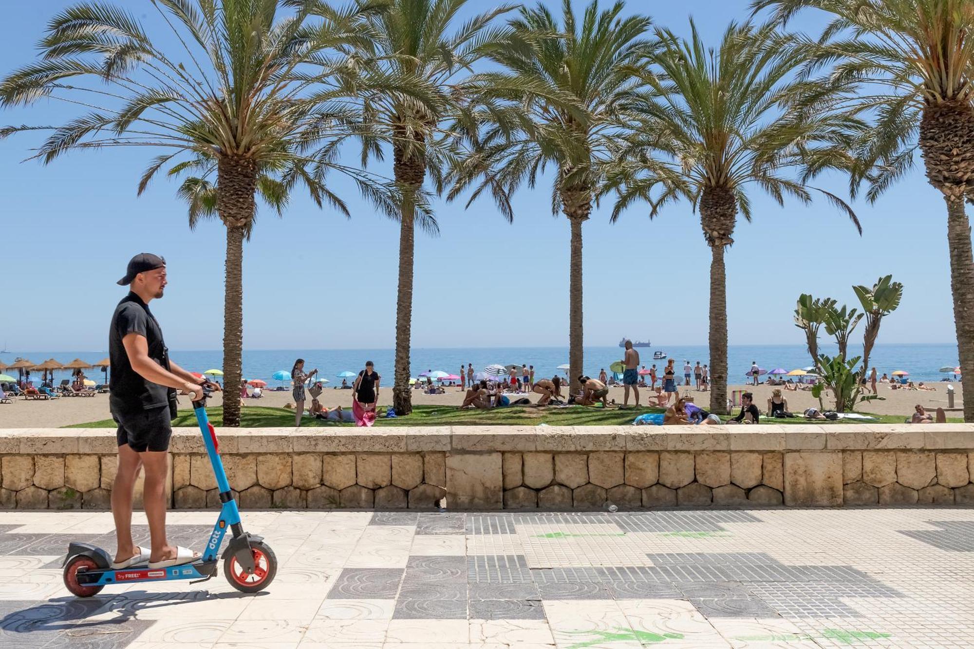 Appartamento Bhost - Paseo De La Malagueta Málaga Esterno foto